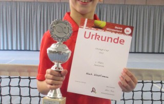 Noah bei der Siegerehrung beim 1.WTV Orange Cup 2017